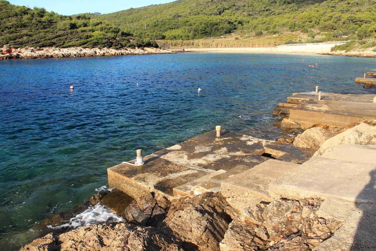 Apartments By The Sea Milna, Vis - 8913 ภายนอก รูปภาพ
