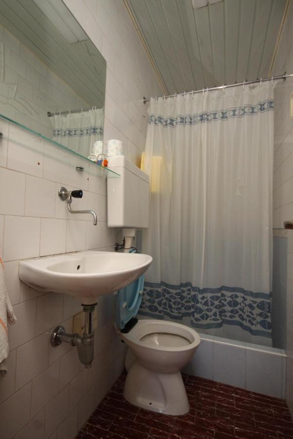 Apartments By The Sea Milna, Vis - 8913 ภายนอก รูปภาพ