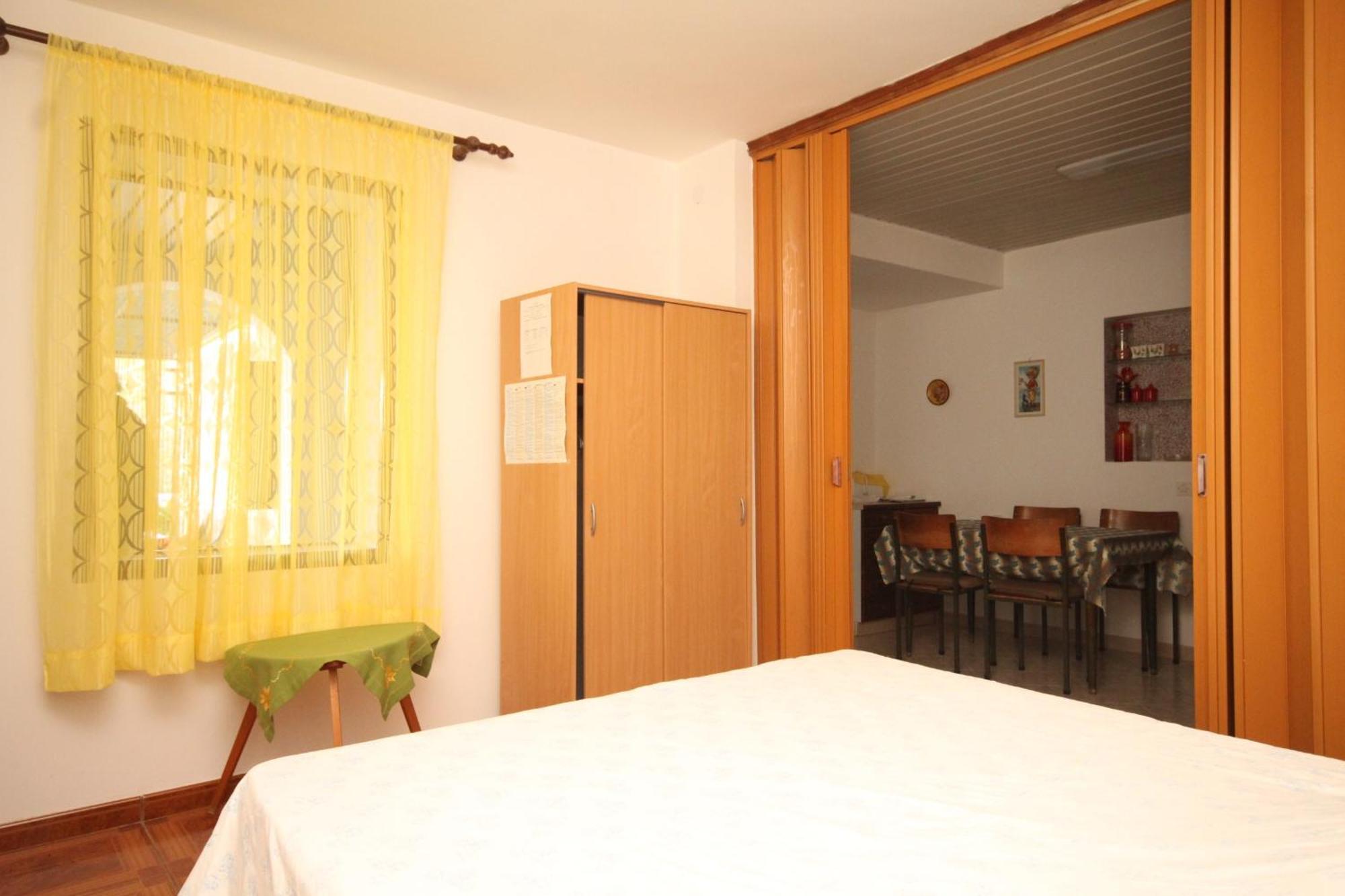 Apartments By The Sea Milna, Vis - 8913 ห้อง รูปภาพ